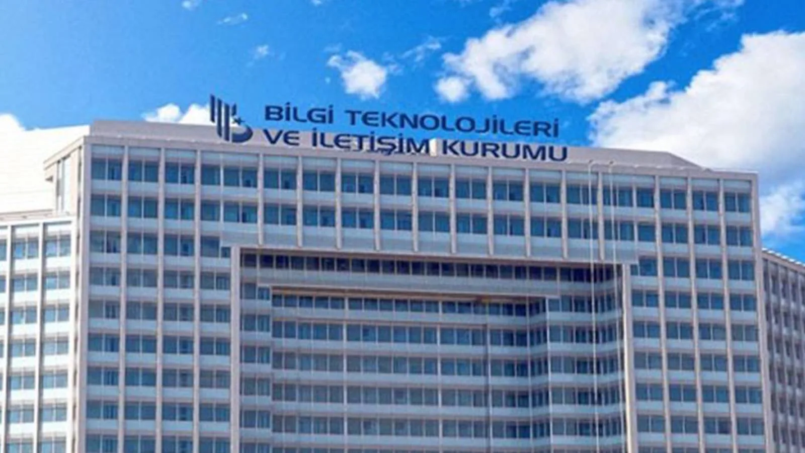 Türk Telekom’un İmtiyazı 2050’ye Kadar Uzatıldı!