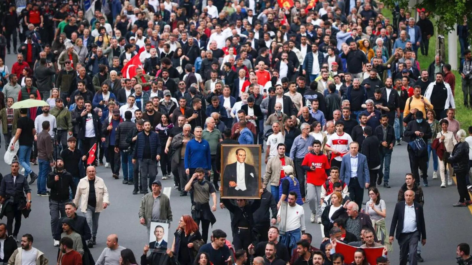 Türkiye’de Siyasi Kriz: İktidarın Yeni Hamleleri