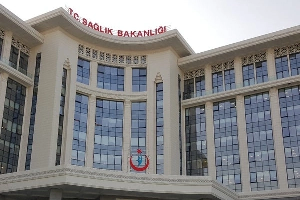 Türkiye’den İran’a 6 Tır Sağlık Yardımı Gönderildi!
