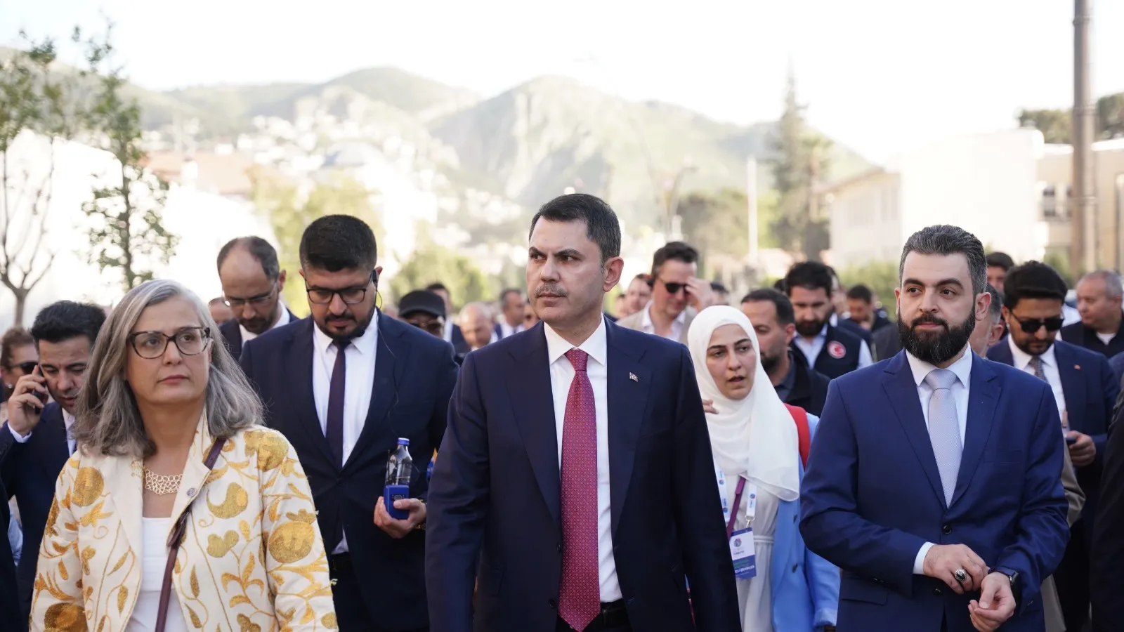 Türkiye, Enkazın Altında Asrın İnşasını Yapıyor!