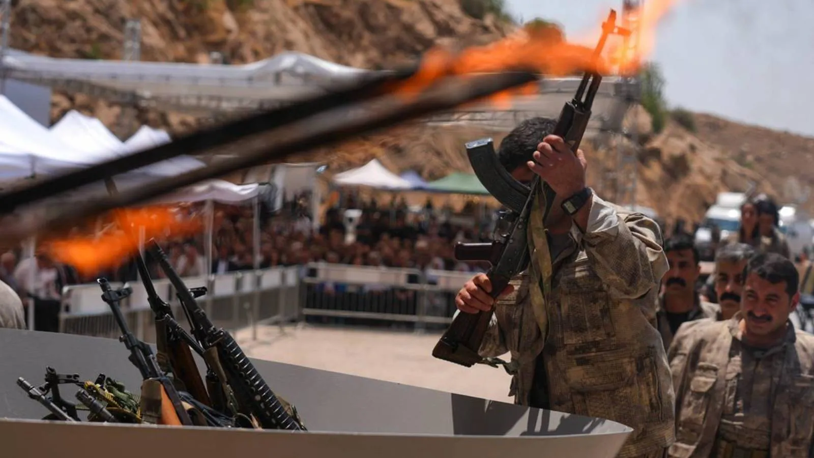 Türkiye’nin PKK Yasa Tasarısı Tartışmaları Sürüyor