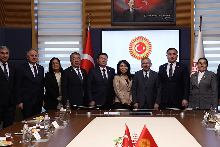 Türkiye ve Kırgızistan’dan Dostluk Mesajları