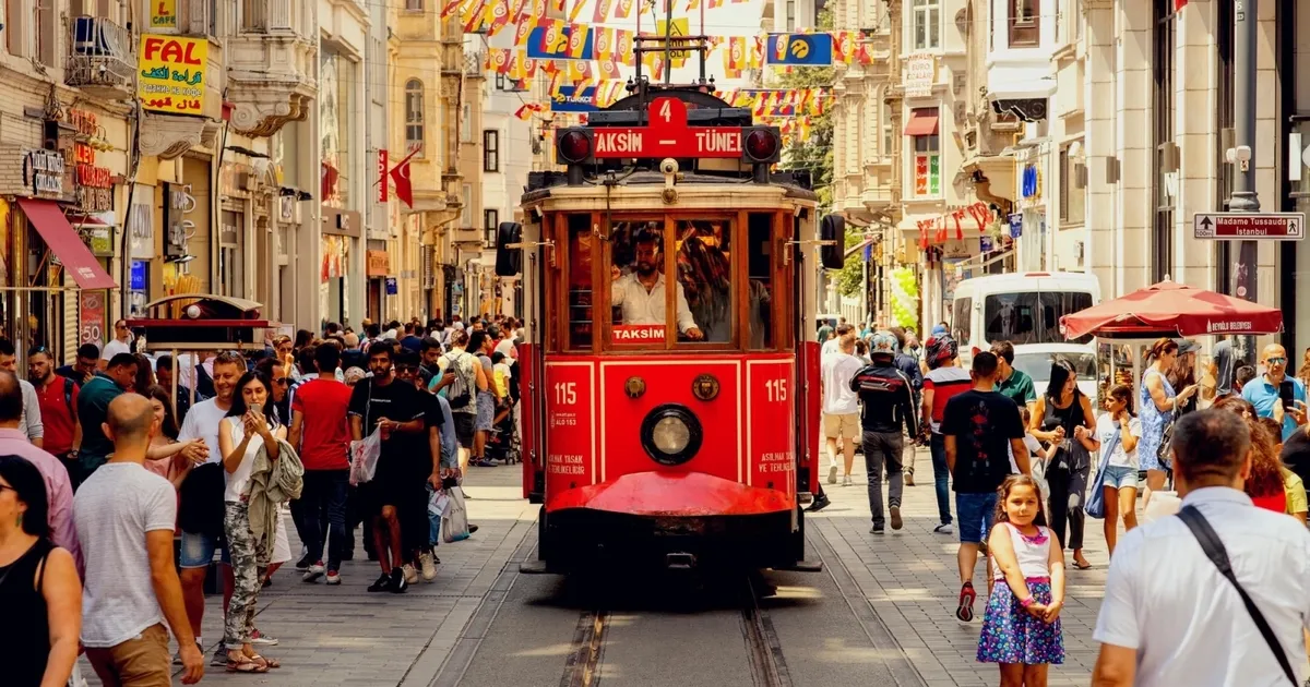 Türkiye’ye Göç Yüzde 25,2 Arttı: 393 Bin Giriş!