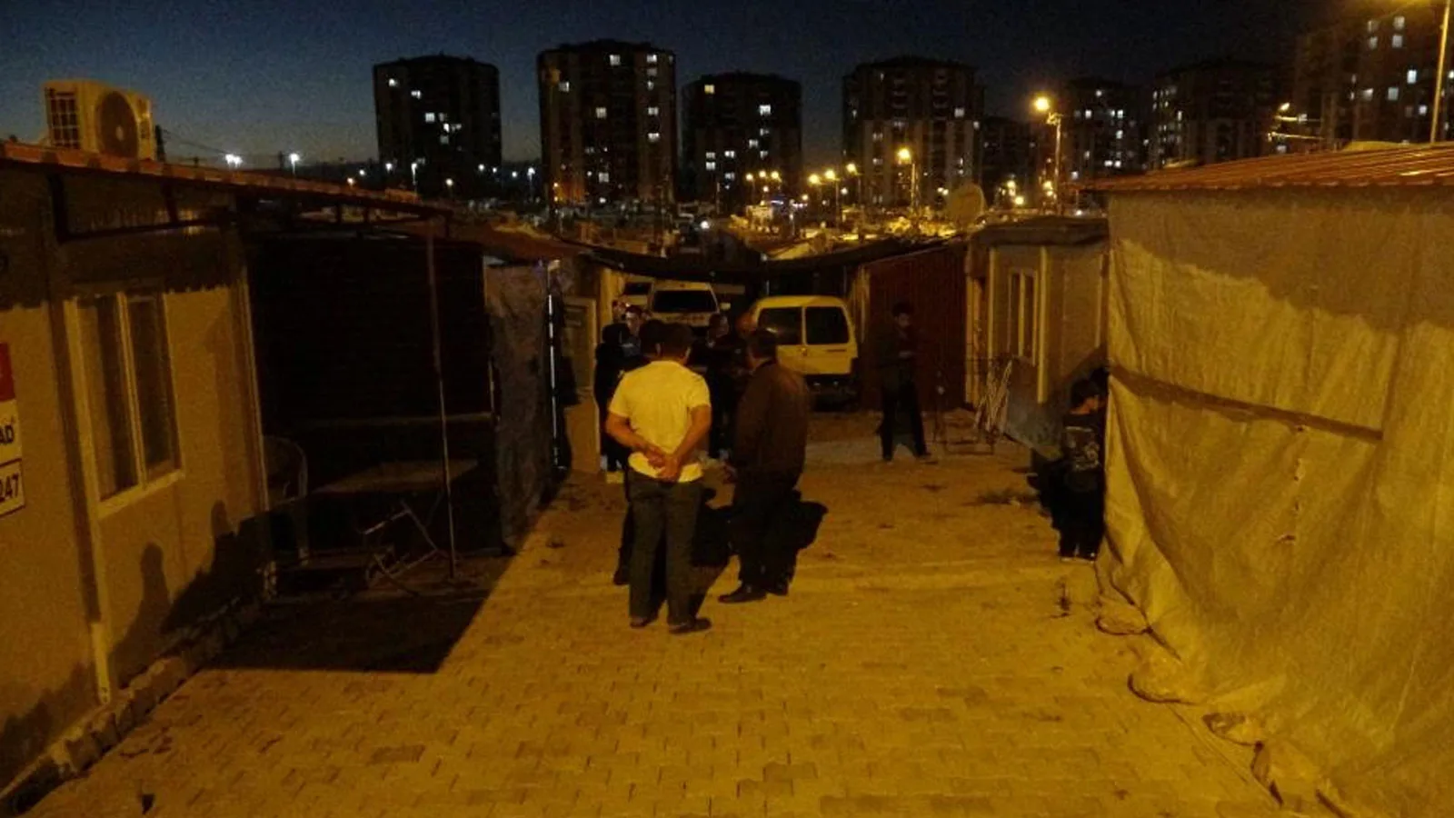 Tuvalette Silahlı Saldırı: 2 Kurşunla Yaralandı!