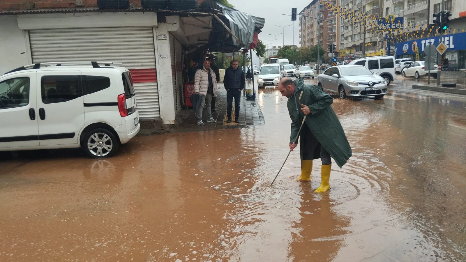 Üç İlde Gök Gürültülü Sağanak Yağış Uyarısı!