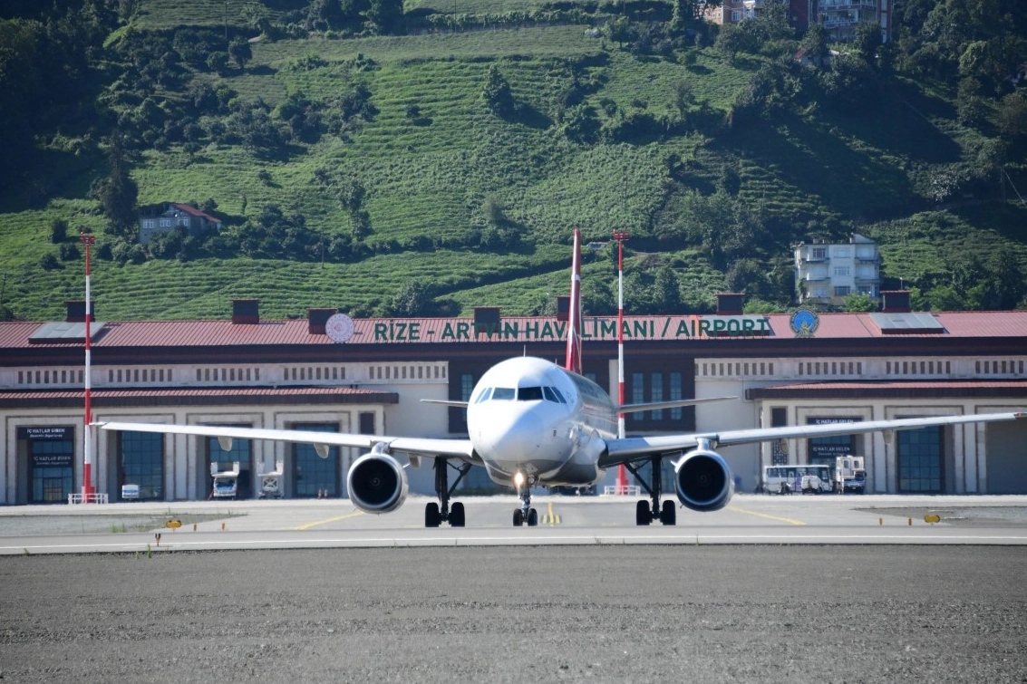 Uçak Yolculuklarında Ücretsiz Su Dönemi Başladı!