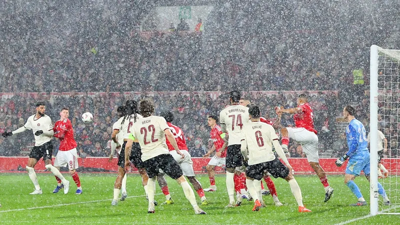 UEFA Avrupa Ligi’nde Son 16 Turu Heyecanı!
