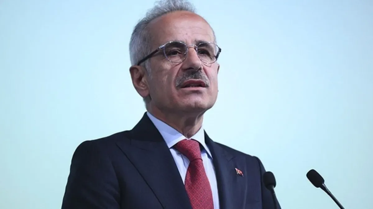 Ulaştırma Bakanı’ndan Hava Sahası ve Uçuş Açıklamaları