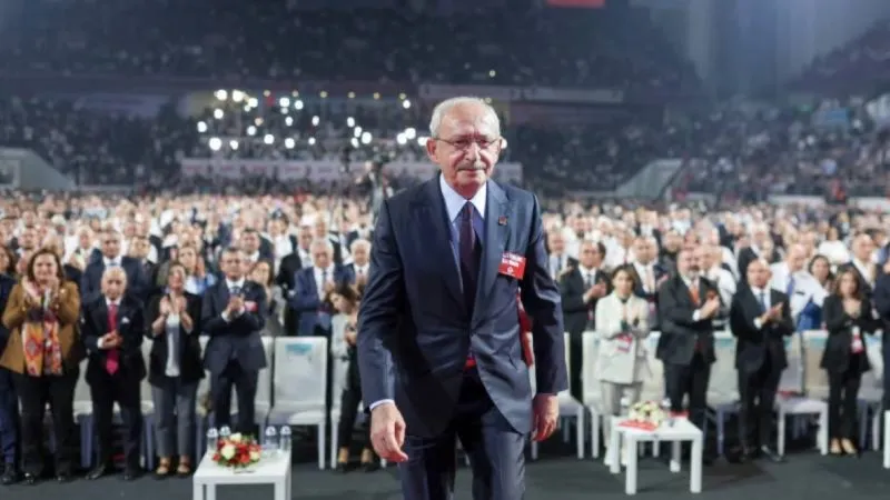 Ülke Siyasetinde Top Çevirme Stratejileri