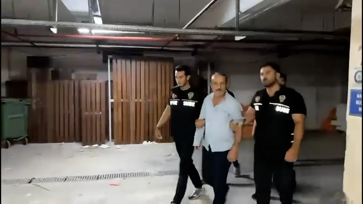 Muzaffer Şirin in evinde yapılan 8,5 saatlik aramada servet çıktı! 5