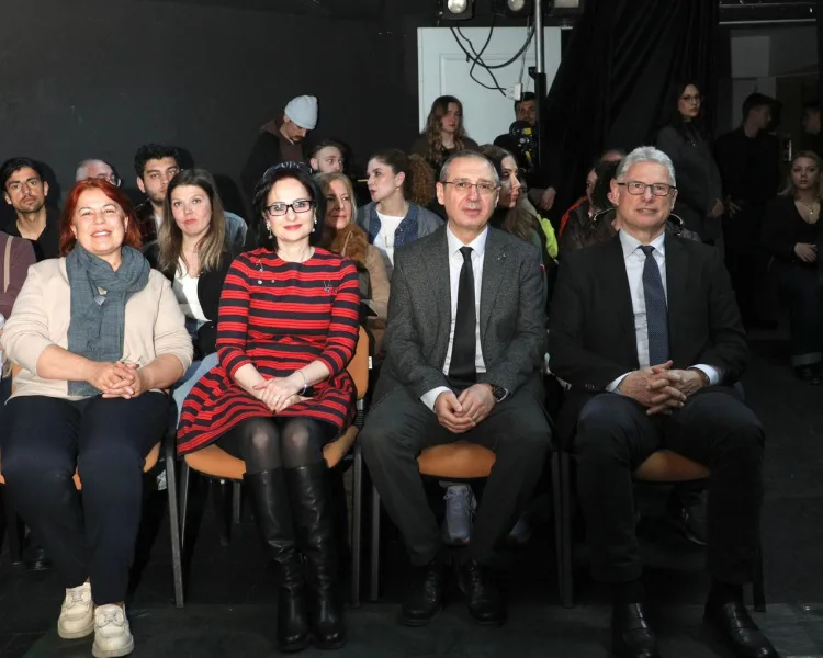 Uludağ Üniversitesi’nde Tiyatro Günü Coşkusu!