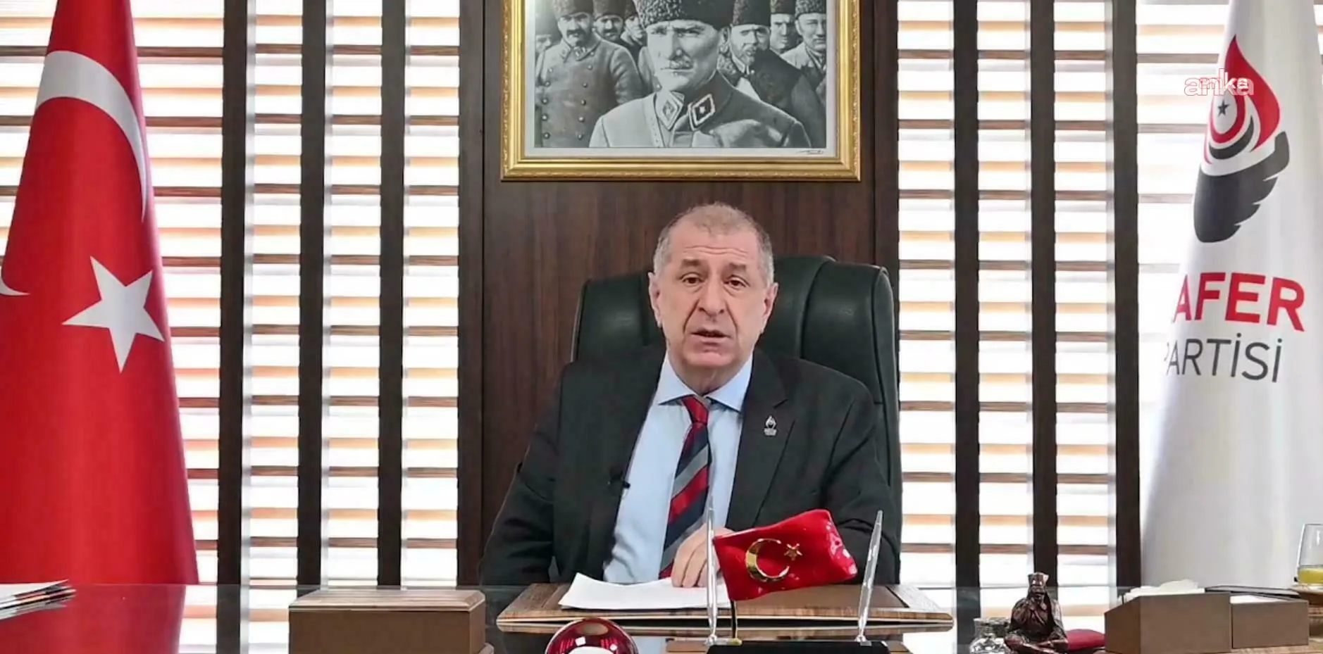 Ümit Özdağ’dan İstiklal Marşı Tepkisi!