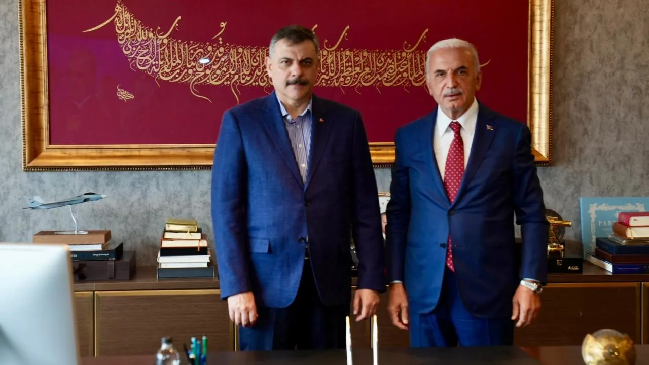 Ümraniye’de Bakan Çiftçi’den Esnaf Ziyareti