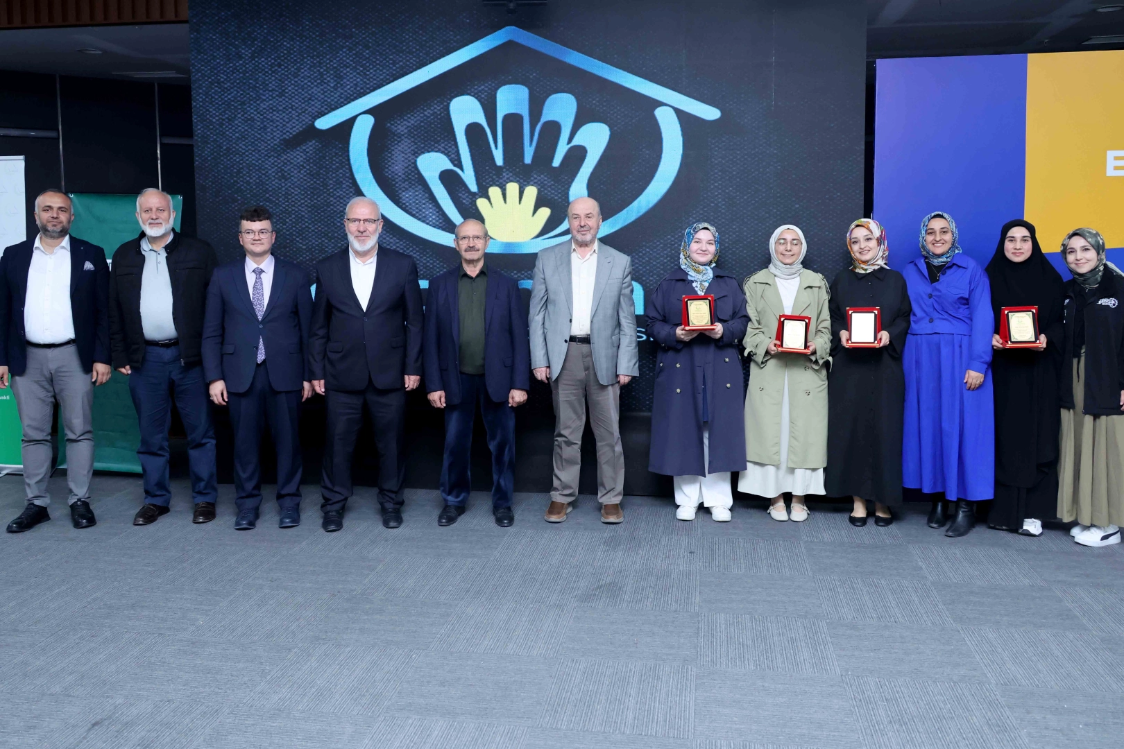 Umre Hediyeli Aile Gelişim Akademisi Tamamlandı