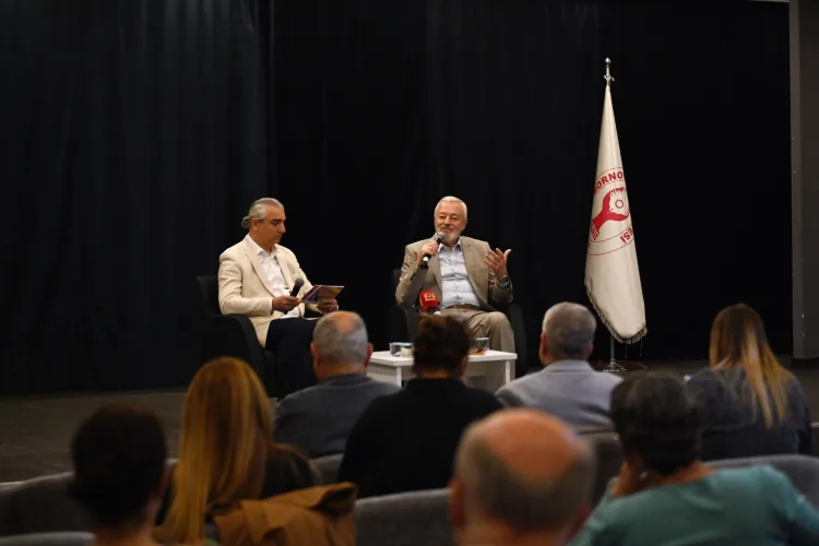 Ünal Ersözlü, İzmir’de Şiirin Derinliğini Anlattı
