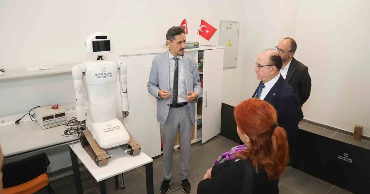 Üniversite-Sanayi İş Birliği: İnsansız Araç Projesi