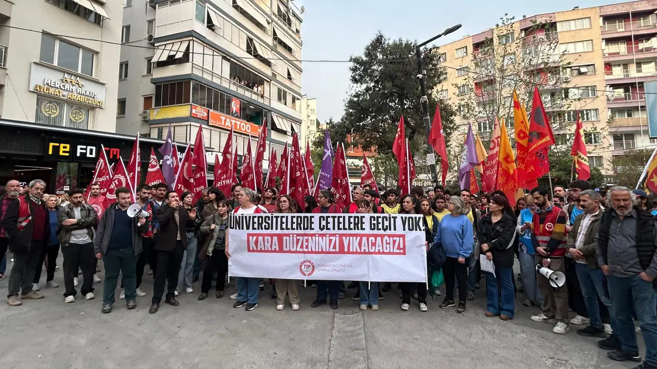 Üniversitede Çetelere Geçit Yok! Öğrenciler Ayakta