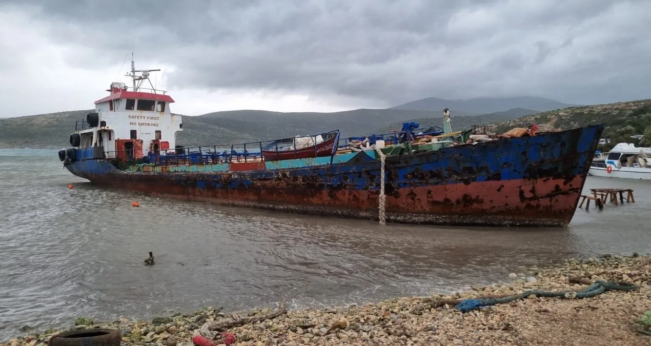 Urla’da Kaçak Gemi Sökümü Şoku: Yetkililer Devrede