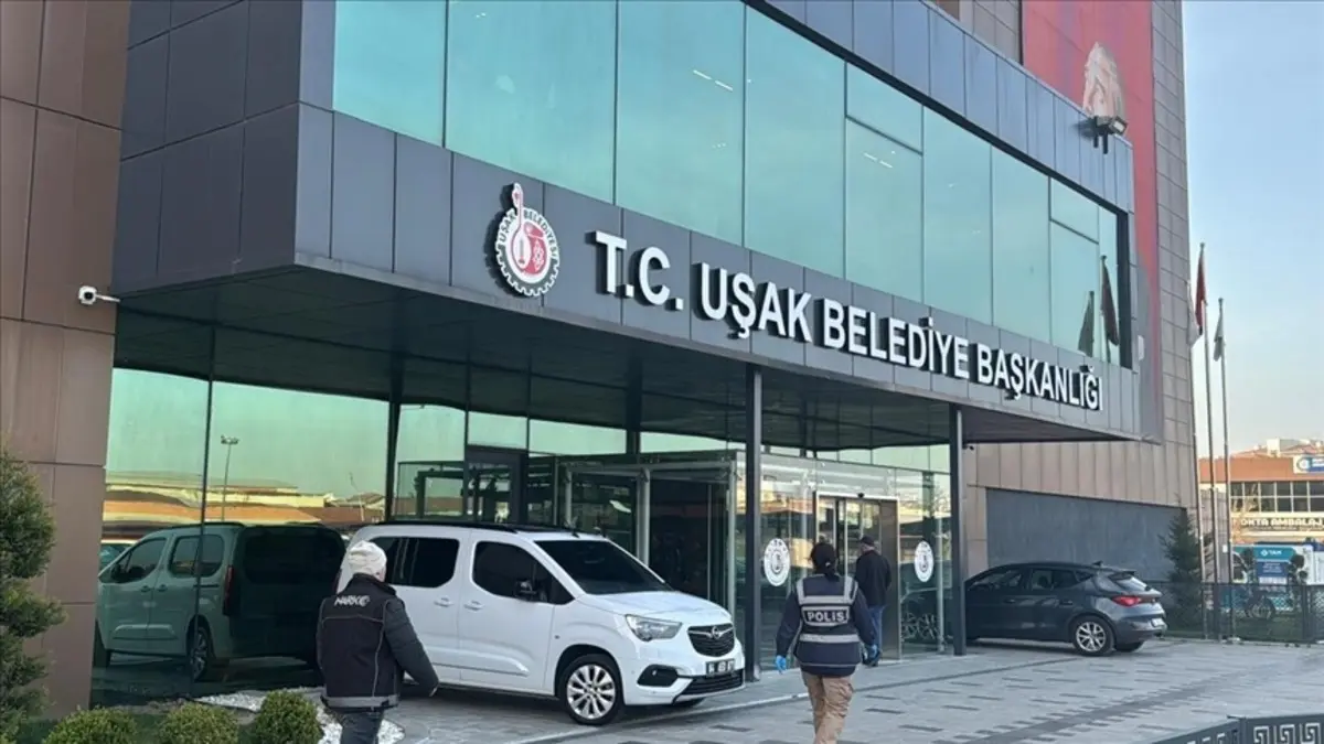 Rüşvet soruşturmasında gözaltına alınan Uşak Belediye Başkanı Özkan Yalım tutuklandı 2