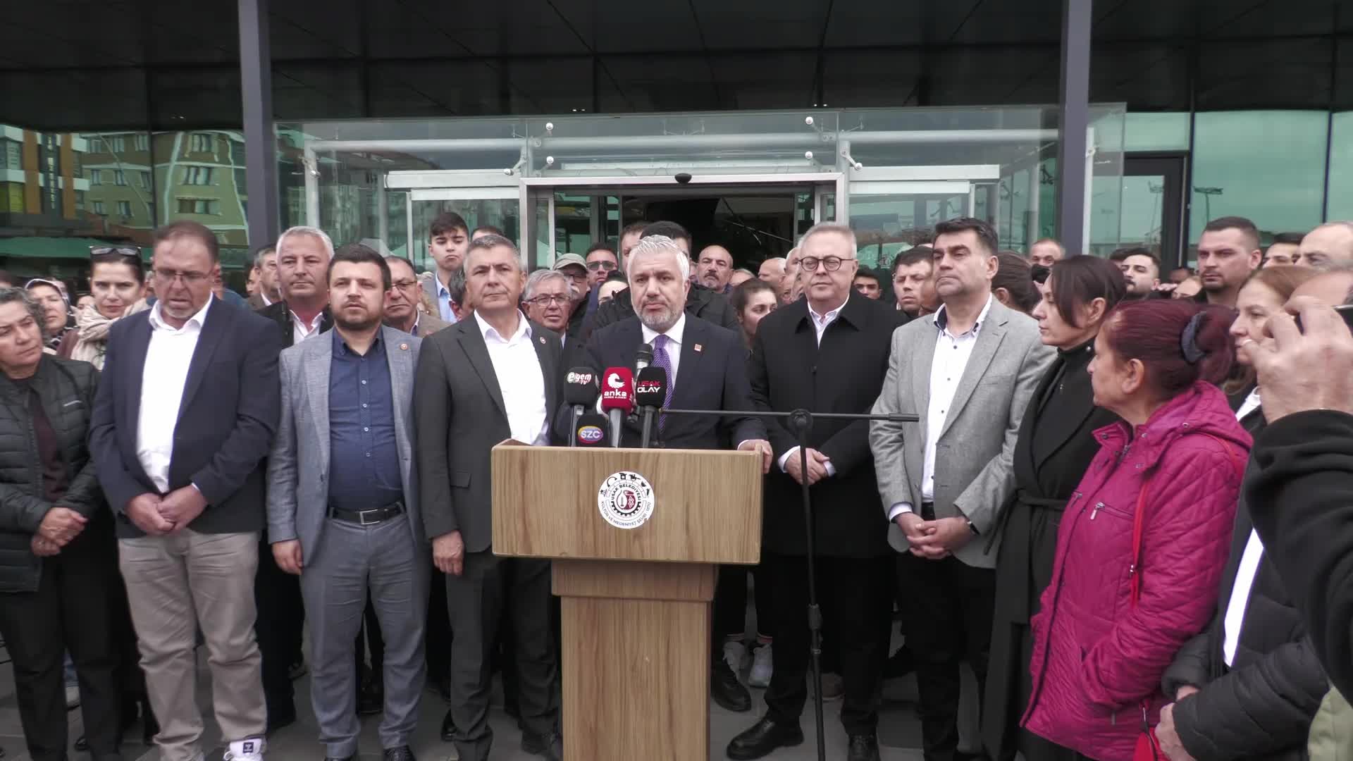 Uşak’ta Demokrasi Nöbeti: Başkan Gözaltında