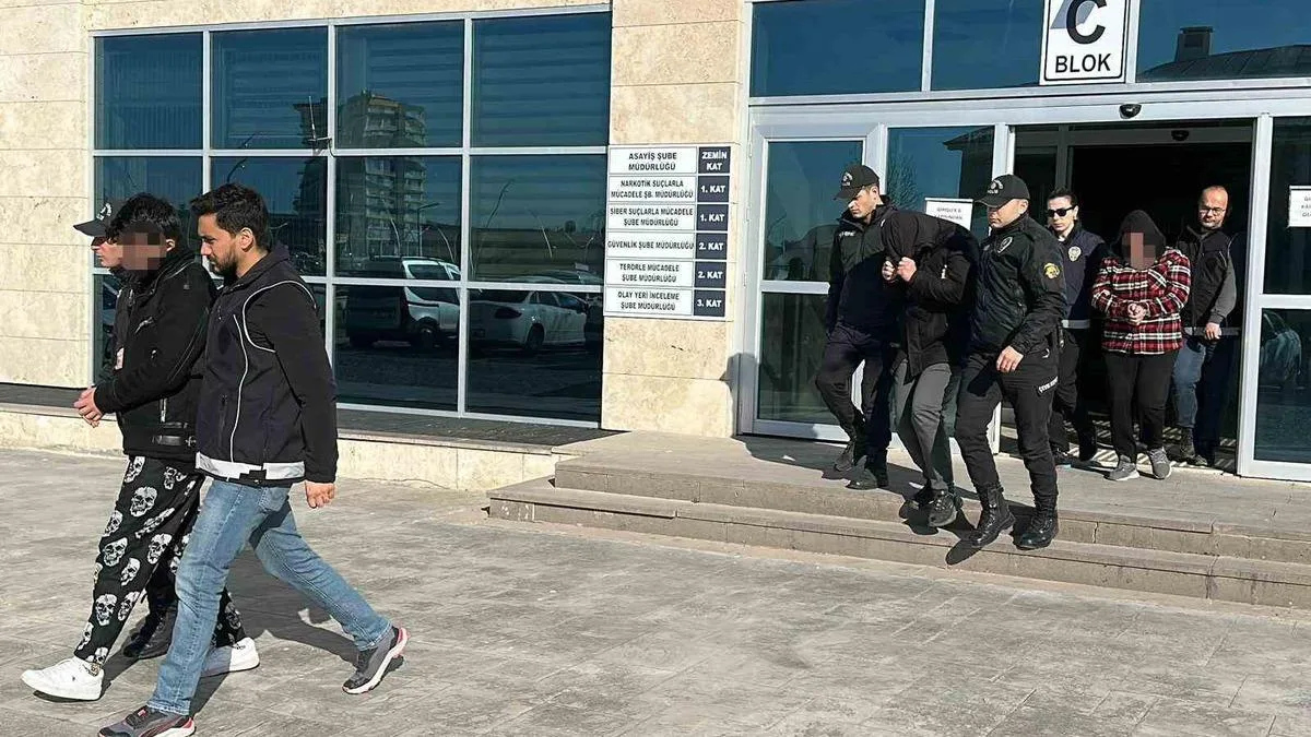 Uşak’ta Düşük Faizle Kredi Dolandırıcılığı Operasyonu
