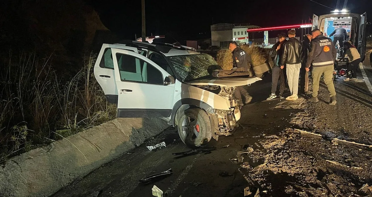 Uşak’ta Feci Kaza: 2 Ölü, Araç Alev Aldı!