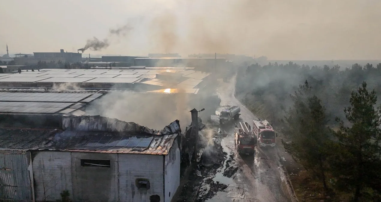Uşak’ta İplik Fabrikasında Yangın Paniği!