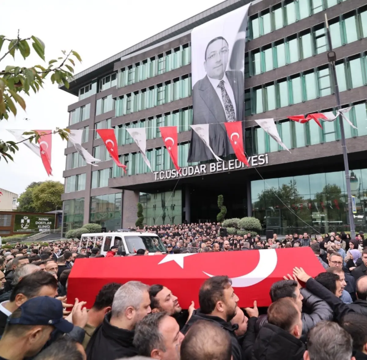 Dündar Ziya Gültekin son yolculuğuna uğurlanıyor! 2