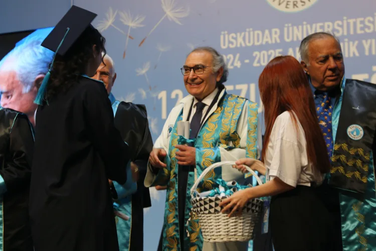 Üsküdar Üniversitesi’nde Mezuniyet Coşkusu!