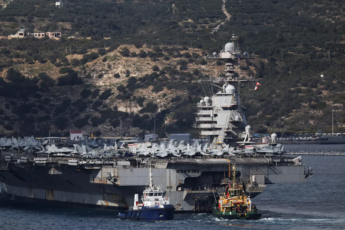 ABD'ye ait USS Gerald R. Ford uçak gemisinde yangın paniği! Yaralılar var 4