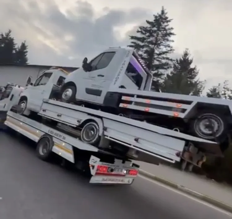 Üst Üste Taşınan Çekiciler Trafiği Tehdit Ediyor!