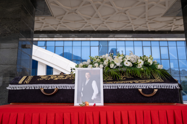 Usta Sanatçı Alpay: Türk Müziğinin Efsanesi Son Yolculuğuna Uğurlandı
