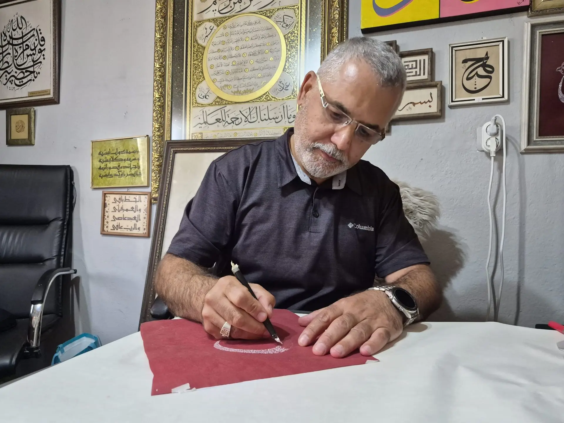 Ustaların ‘Çıldırmadan yazılamaz’ dediği el sanatı: Gubârî hattı