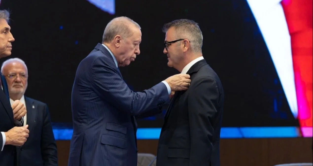 Ustaoğlu’nun Silah Ruhsatı Skandalı ve Tehditler