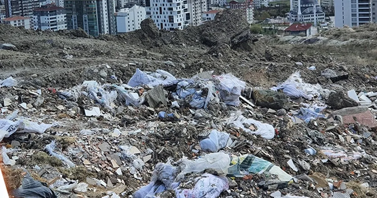 Uyarılara Rağmen Çöp Toplamayan Belediyeye Ceza!
