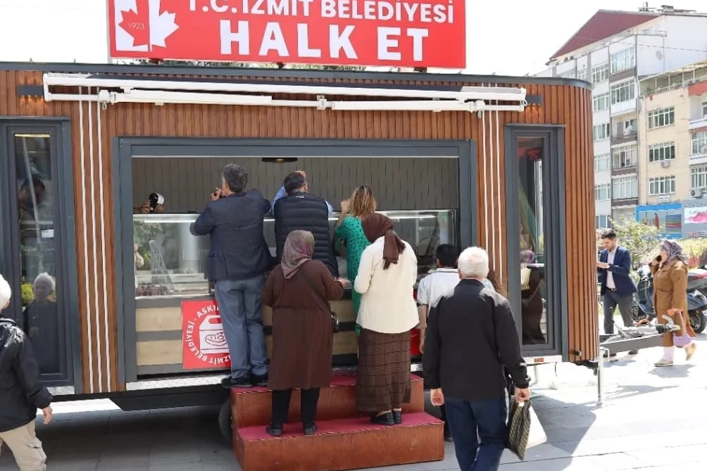 Uygun Fiyatlı Et İçin Halk Et Mobil Aracı Bugün!