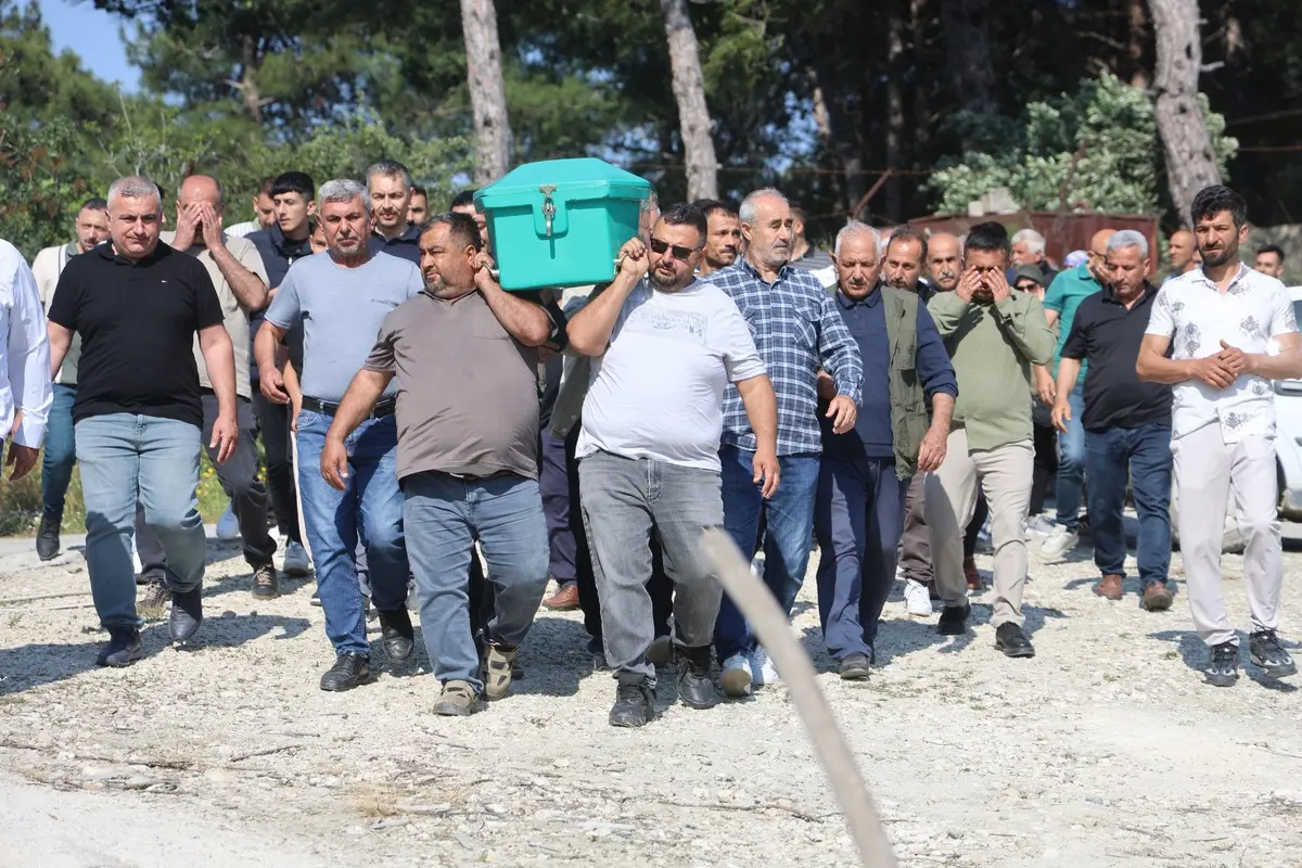 Cani baba, 3 yaşındaki oğlunu boğduktan sonra parçalara ayırdı 5