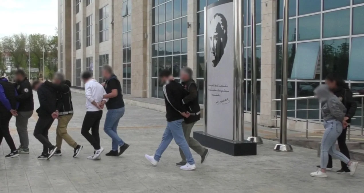 Uyuşturucu Çetesi Kütahya’da Çökertildi!