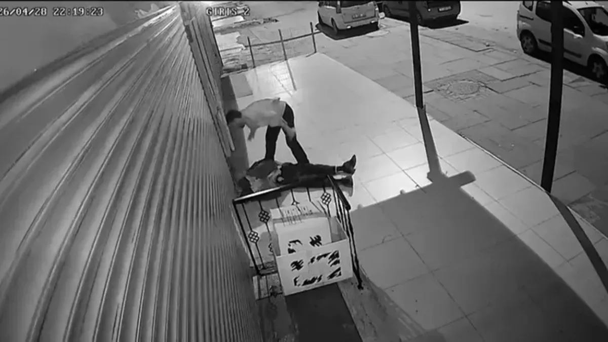 Uyuşturucu Etkisiyle Yaşlı Adamı Gasp Etti!