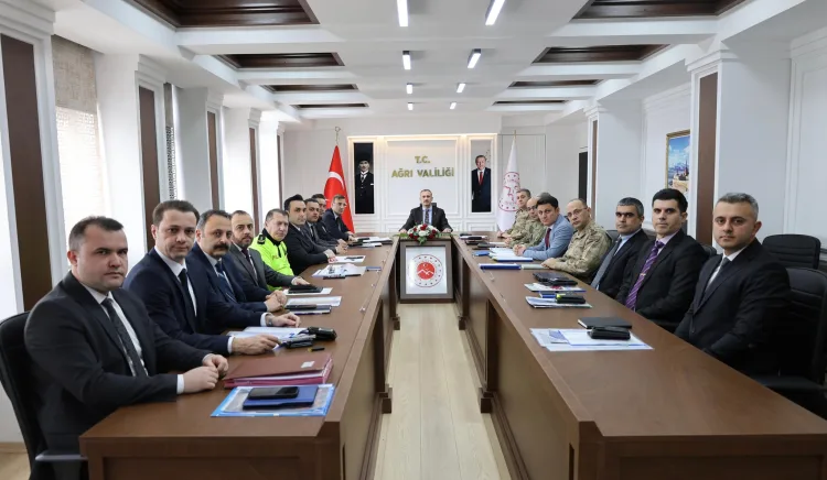 Vali Bozkurt, Gürbulak Sınır Hattını İnceledi