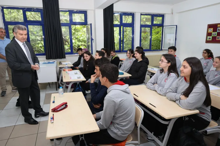 Vali Ergün, Artvin’de Eğitime Destek Ziyareti Yaptı