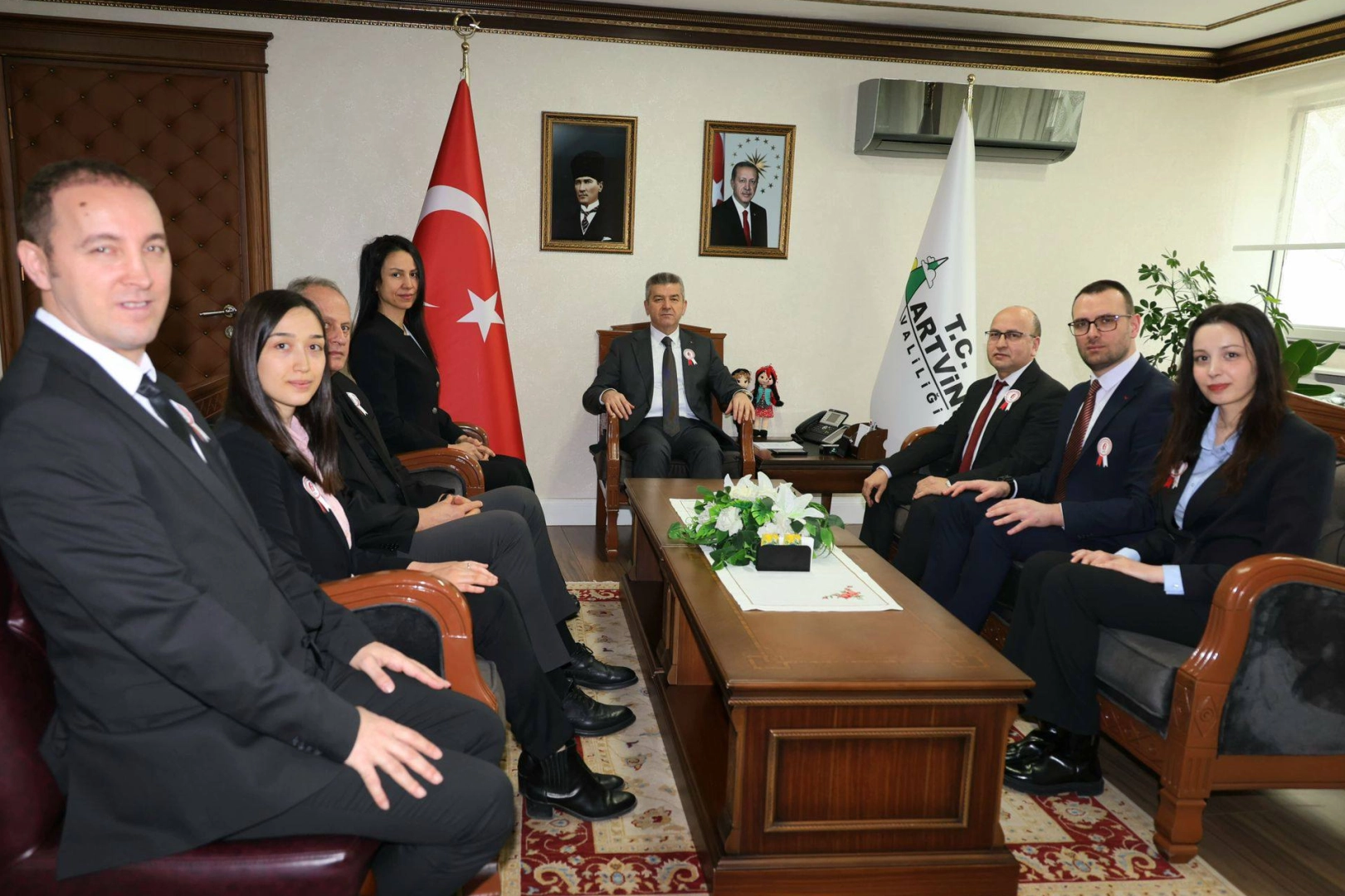 Vali Ergün, Vergi Haftası’nda Çalışanları Kutladı