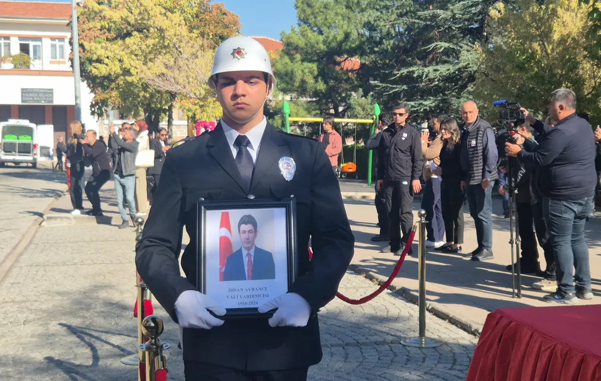 Silahla vurulmuş halde bulunmuştu! Vali Aktaş tan kahreden sözler:
