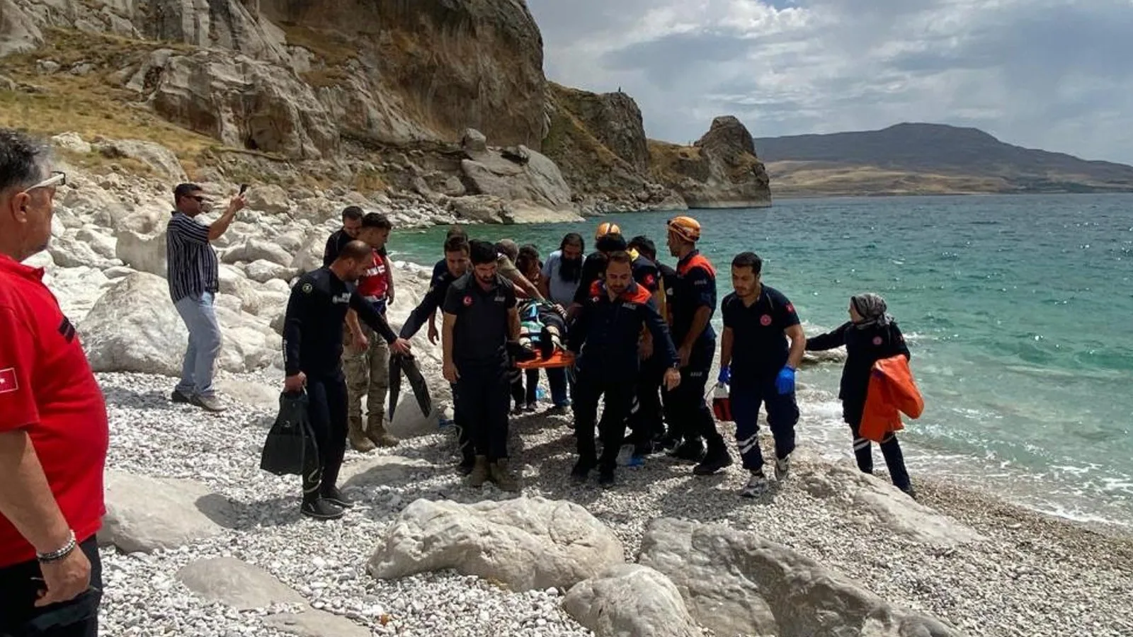 Van Gölü’nde 14 Yaşındaki Çocuk Boğuldu