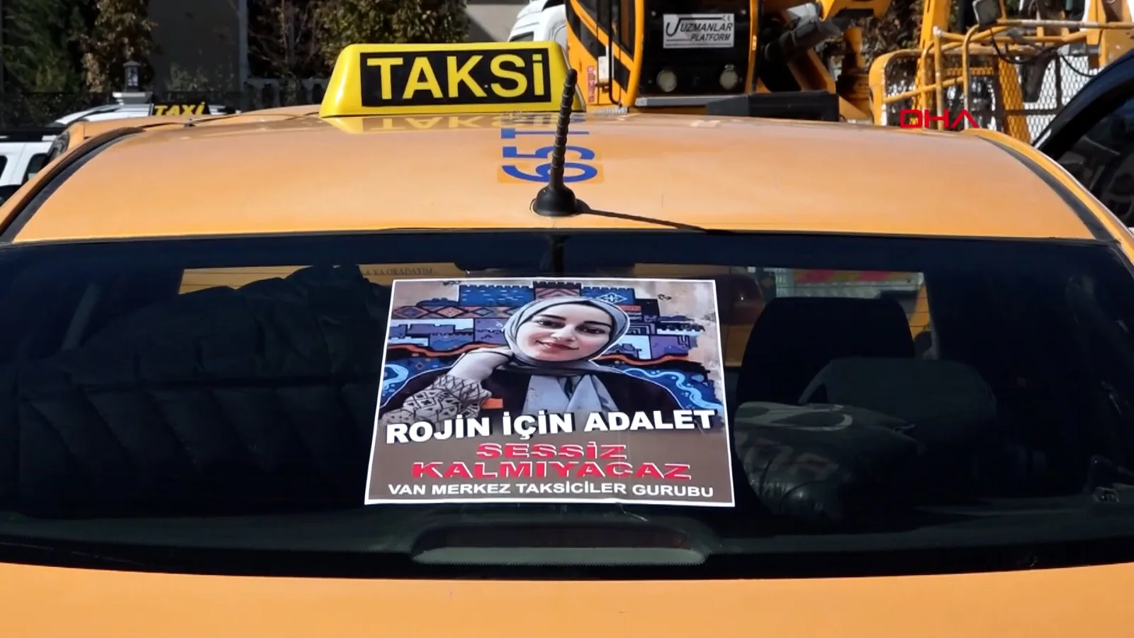 Van Taksicilerinden Rojin İçin Kornalı Destek