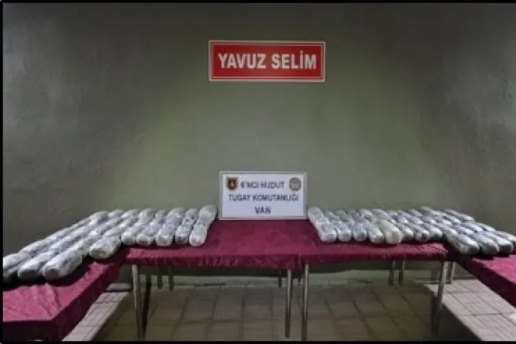 Van ve Hakkari’de 102 Kilo Uyuşturucu Ele Geçirildi
