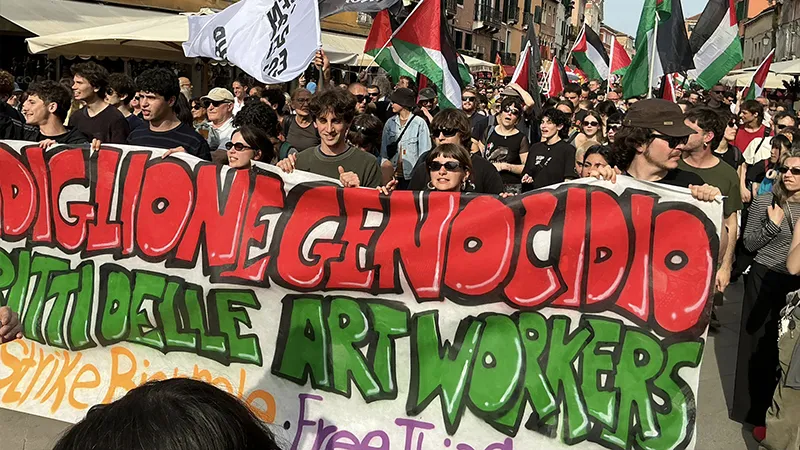 Venedik Bienali’nde Gazze Soykırımı Protestosu