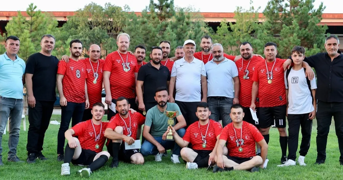 Voleybol Turnuvasında Kayseri Şeker Coşkusu!