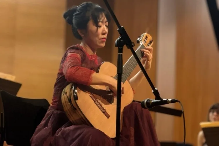 Xuefei Yang, Bursa’da Göz Dolduran Konser Verdi!