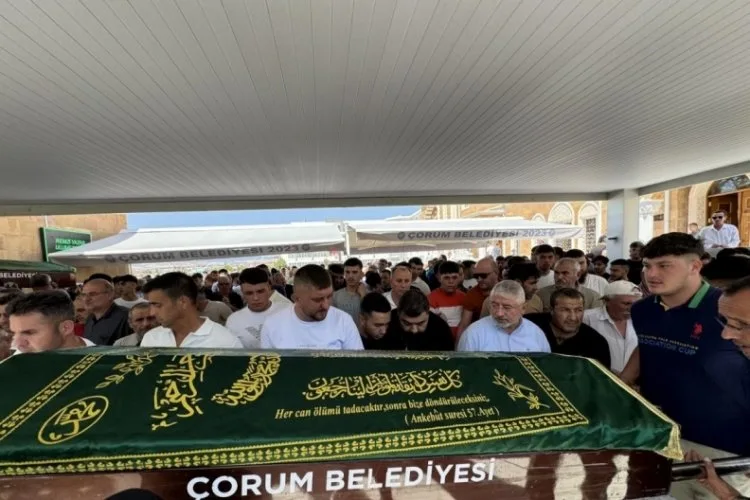 Yağ Tankına Düşen Anne ve Oğlu Toprağa Verildi